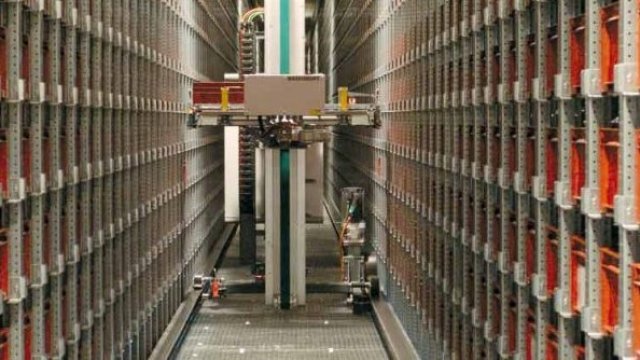 <p>
	<em>Складът на &quot;Софарма Трейдинг&quot; в София, Снимка: Дружеството.</em></p>
