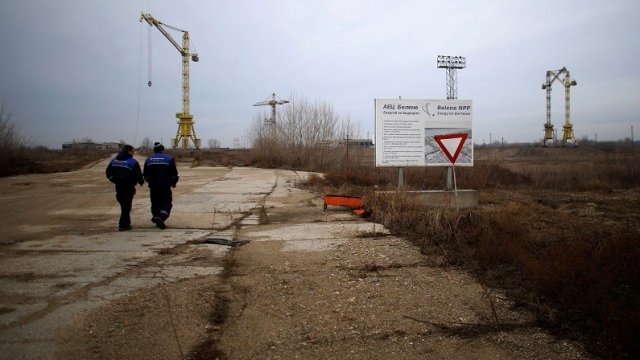 <p>
	Площадката на АЕЦ &quot;Белене&quot;. Снимка: <em>архив Ройтерс</em></p>
