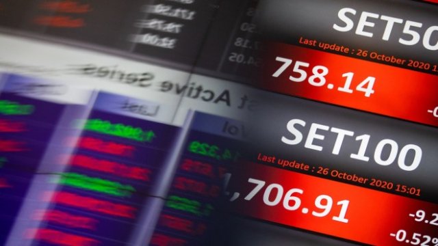 Акциите в Азия се понижават заради технологичните акции