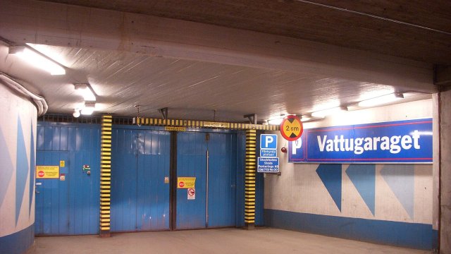 Врата към едно от укритията в Стокхолм. Снимка: Holger Ellgaard, Wikimedia