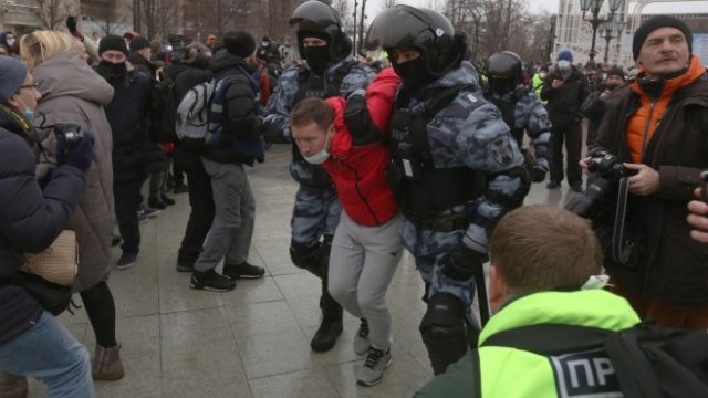 Прокуратурата в Москва заведе дела срещу протестиращите