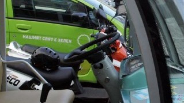 <p>
	<em>Един от новите клъстери обединява фирми и научни институти, които работят за усъвършенстване на електромобилите. Снимка: БТА</em></p>
