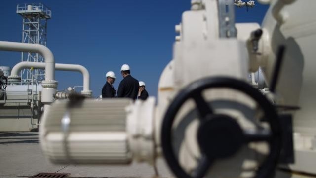 <p>
	Южният газов коридор носи надежда за диверсификацията на газовите доставки в ЕС. Снимка: <em>ЕК</em></p>
