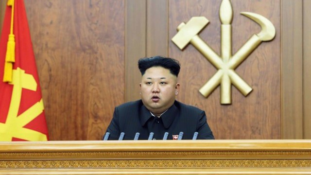 <p>
	Севернокорейският лидер Ким Чен Ун. <em>Снимка: Ройтерс</em></p>
