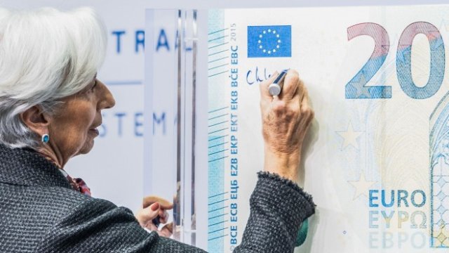 <p>
	Предстои да видим какъв отпечатък ще остави върху ЕЦБ Кристин Лагард. <em>Снимка: Bloomberg</em></p>
