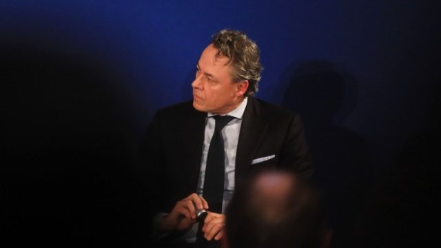 <p>
	Ралф Хамерс може да има съдебни неприятности в родината си. <em>Снимка: Bloomberg LP</em></p>
