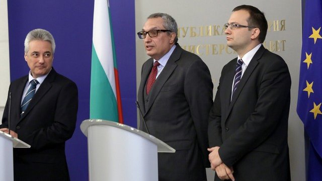 <p>
	<em>Иван Костов и Мартин Димитров предложиха мерки за противодействие на бедността</em>. Снимка: БТА</p>
