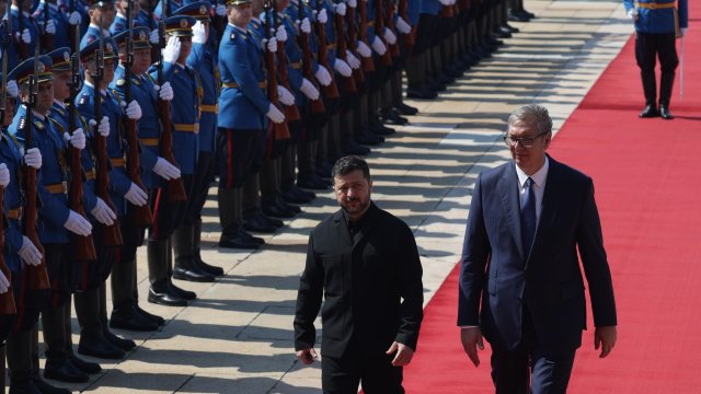 Володимир Зеленски и Александър Вучич по време на срещата им през почивните сни. Снимка: EPA/ANDREJ CUKIC