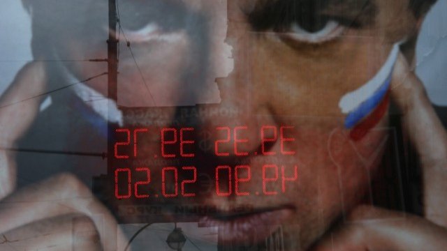 <p align="LEFT" style="font-size: 11.8181819915771px;">
	Много богати руснаци вече се възползваха от годините на относителна финансова свобода, за да разпределят яйцата си в повече кошници. <em>Снимка: Ройтерс</em></p>
