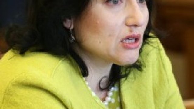<p>
	Министърът на земеделието, храните и горите Десислава Танева.&nbsp;<em>Снимка: БГНЕС</em></p>
