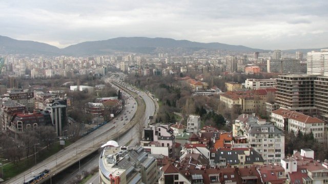 <p>
	През миналата година в София са били въведени в експлоатация само 132 нови жилищни сгради и 634 нови жилища. <em>Снимка: Investor.bg</em></p>
