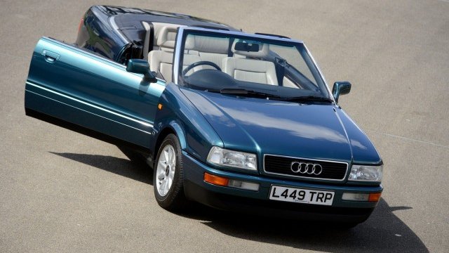 <p>
	Audi Cabriolet Quattro, принадлежало на покойната принцеса Даяна. <em>Снимка: COYS</em></p>

