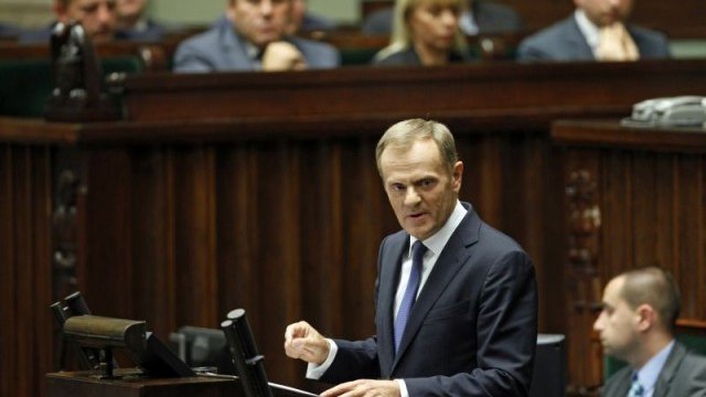 <p>
	Премиерът на Полша Доналд Туск смята, че записите са свързани с енергийната му политика и имат за цел да дестабилизират правителството. <em>Снимка: Ройтерс</em></p>
