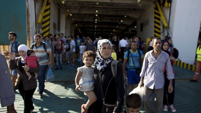 <p>
	За първите седем месеца на годината 9217 души са подали молба за убежище у нас. <em>Снимка: Ройтерс</em></p>
