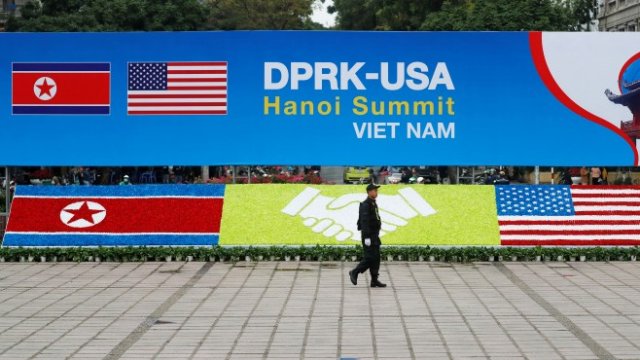 <p>
	Ханой в подготовка на срещата. <em>Снимка: Ройтерс</em></p>
