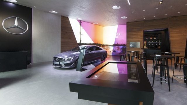 <p>
	Магазинът на бъдещето според&nbsp;Mercedes. <em>Снимка:&nbsp;Daimler</em></p>
