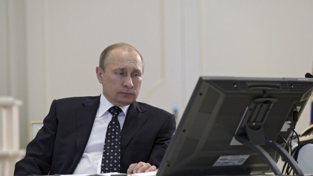 <p>
	Москва дразни Анкара и с това, че упорито подкрепя Асад и кюрдите. <em>Снимка: Ройтерс</em></p>
