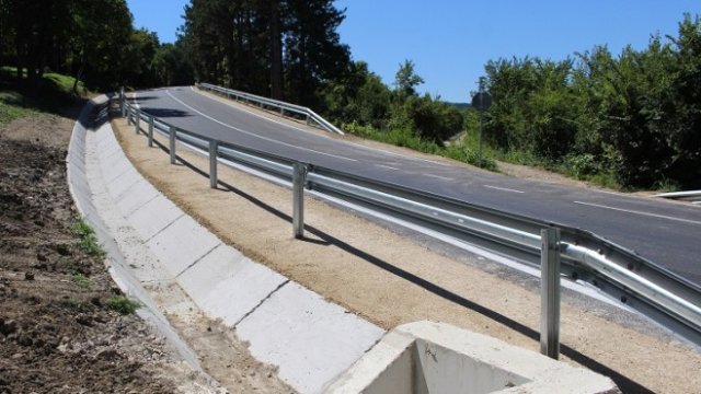 <p>
	<span lang="bg-BG">Р</span>емонтирания<span lang="bg-BG">т</span> участък Горна Оряховица - Арбанаси, част от пътя Велико Търново - Горна Оряховица.&nbsp;<em>Снимка: БТА</em></p>
