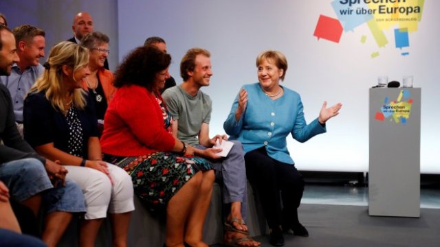 <p>
	Меркел по време на събитието &quot;Граждански диалог за бъдещето на Европа&quot; в Йена. Снимка: Ройтерс</p>
