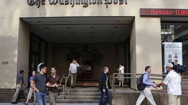 <p>
	Джеф Безос определя вестника като &bdquo;институция&ldquo; и изразява оптимизъм за бъдещето му.<em> Снимка: Ройтерс</em></p>
