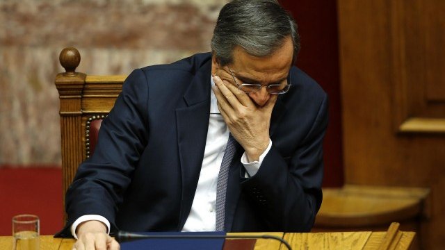 <p>
	&nbsp;Андонис Самарас след последното гласуване. <em>Снимка: Ройтерс</em></p>

