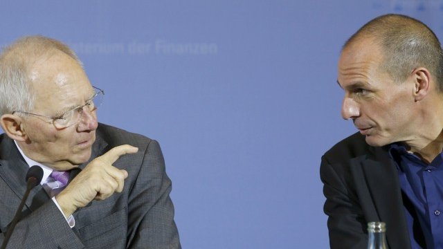 <p>
	&nbsp;Варуфакис: &bdquo;Волфганг Шойбле е ангажиран европеец и истински федералист&quot;. <em>Снимка: Ройтерс</em></p>
