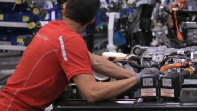 <p>
	<em>&nbsp;Снимка: Krisztian Bocsi/Bloomberg</em></p>
