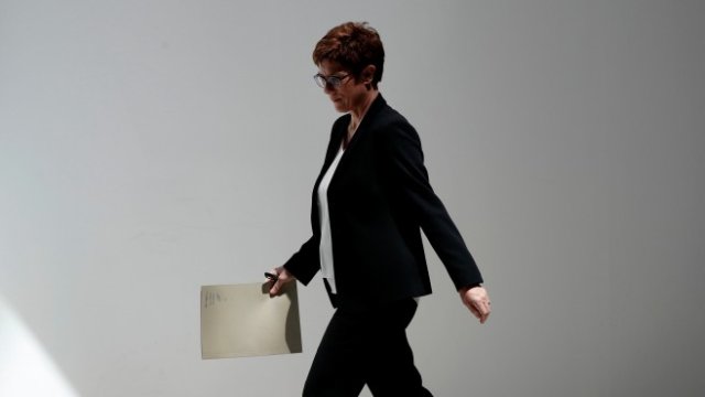 <p>
	Анегрет Крамп-Каренбауер&nbsp;<em>Снимка: Ройетрс</em></p>
