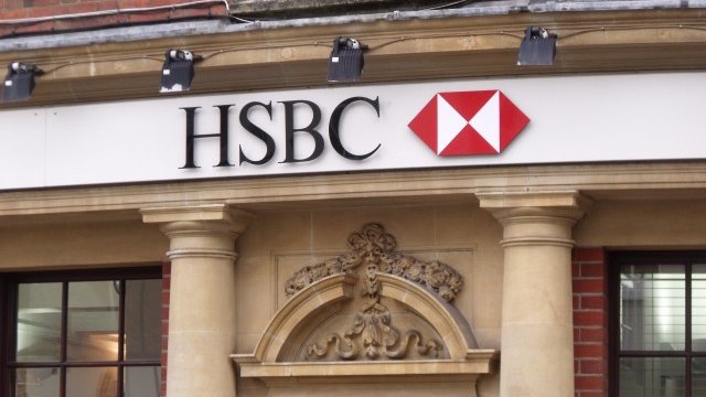 Печалбата на HSBC за 2014 г. спадна с 15%
