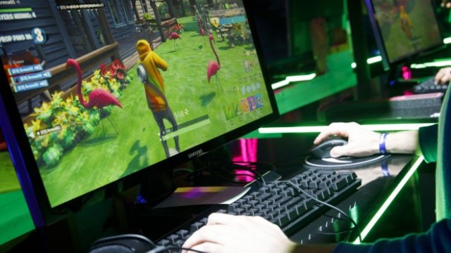 Apple и Google премахнаха Fortnite от магазините си за приложения 