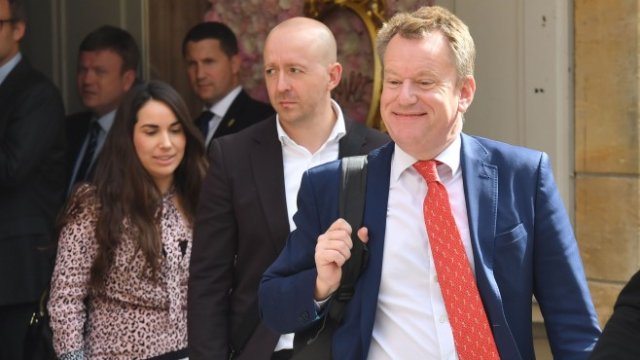 <p>
	Британският преговарящ Дейвид Фрост. <em>Снимка:&nbsp;Geert Vanden Wijngaert/Bloomberg&nbsp;</em></p>
