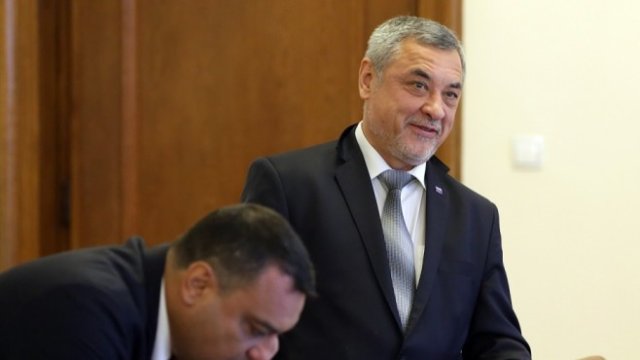 <p>
	Валери Симеонов.<em> Снимка: БТА</em></p>
