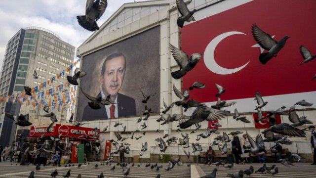 <p>
	<em>Снимка:&nbsp;Moe Zoyari/Bloomberg</em></p>
