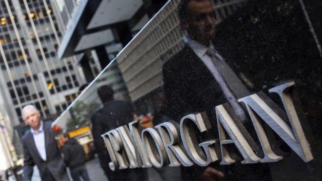 <p>
	<span style="font-size: 11.8181819915771px;">J. P. Morgan е първата голяма американска банка, която ще представи своите финансови данни за новото тримесечие. <em>Снимка: архив Ройтерс</em></span></p>
