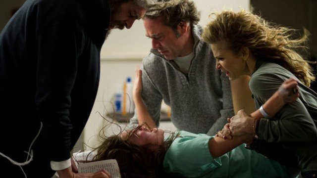 <p>
	Кадър от напрегнатия трилър &quot;Обсебване&quot;.<em> Илюстрация: Ascot Elite</em></p>
