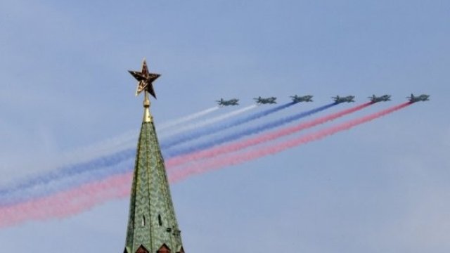 <p>
	Москва демонстрира военна мощ. Снимка <em>Reuters</em></p>

