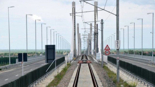 <p>
	Дунав мост 2 беше открит преди близо 2 години. <em>Снимка: БТА</em></p>
