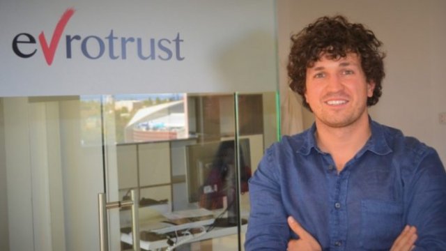 <p>
	Константин Безуханов, главен изпълнителен директор на Evrotrust. <em>Снимка:&nbsp;Evrotrust</em></p>
