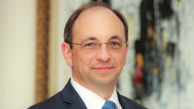 <p>
	<em>Николай Василев. Снимка: Expat Capital</em></p>
