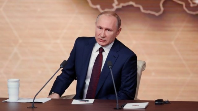 <p>
	Путин по време на традиционната си годишна пресконференция. <em>Снимка: Ройтерс</em></p>
