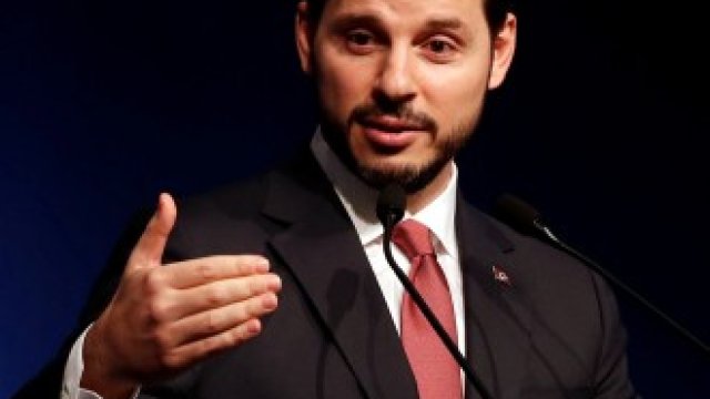 <p>
	Турският финансов министър Берат Албайрак.&nbsp;<em>Снимка: Архив Ройтерс</em></p>
