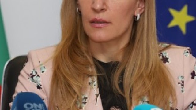 <p>
	<em>Николина Ангелкова, министър на туризма. Снимка: БГНЕС</em></p>
