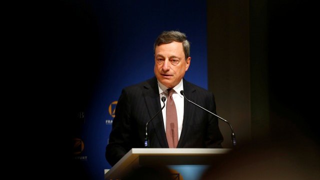 <p>
	Марио Драги по време на речта си. <em>Снимка: Ройтерс</em></p>
