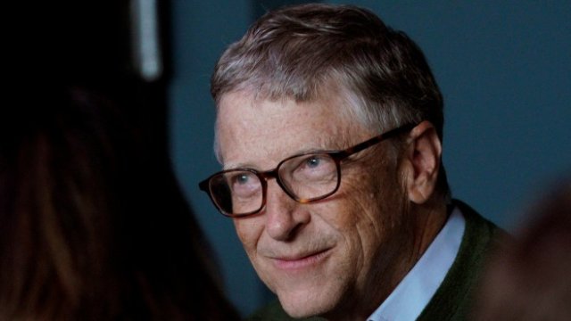 <p>
	Бил Гейтс е пример за милиардер филантроп. <em>Снимка: Ройтерс</em></p>
