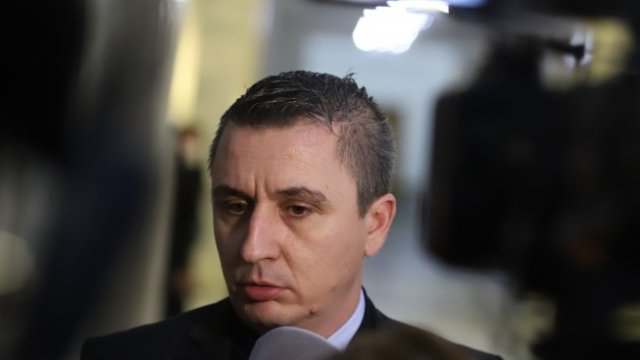 <p>
	<em>Александър Николов. Снимка: БГНЕС/БЛАГОЙ КИРИЛОВ&nbsp;</em></p>
