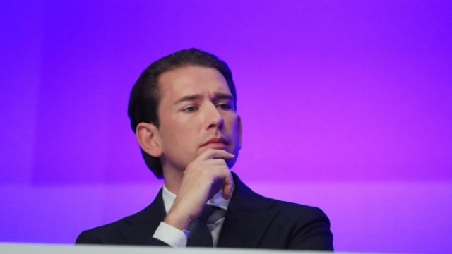 <p>
	Себастиан Курц остава председател на своята партия и на парламентарната фракция. <em>Снимка: Bloomberg LP</em></p>
