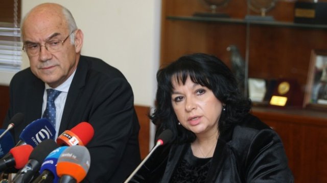 <p>
	Иван Иванов и Теменужка Петкова. <em>Снимка: БТА</em></p>
