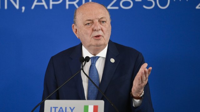 Италианският министър на енергетиката Джилберто Пичето Фратин. Снимка: Bloomberg LP
