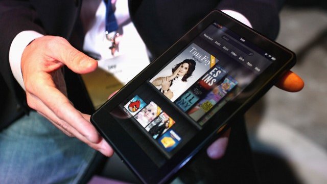 <p>
	Kindle Fire бързо завладява впечатляващ пазарен дял.<em> Снимка: Getty Images</em></p>
