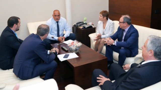 <p>
	Среща на премиера Бойко Борисов с представители на БАН и НИМХ. Снимка: Министерски съвет</p>
